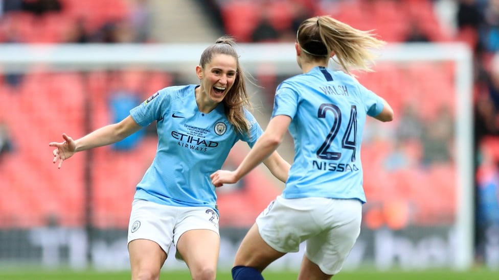 Keira Walsh opens the scoring for City!