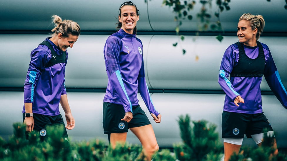 THREE LIONESSES : Ellen White, Jill Scott and Steph Houghton share a joke