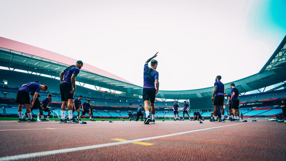 PITCH SIDE : Slightly different to Wednesday evening!