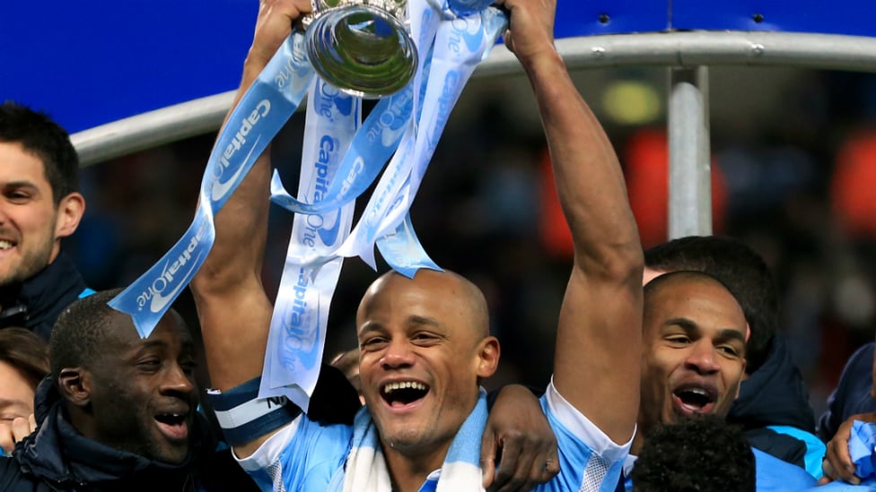 VICTORIOUS VINCENT : Kompany and Co lift the Capital One Cup in 2016