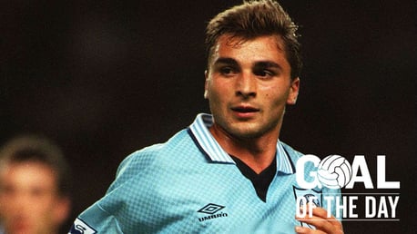 Goal of the Day: Kinkladze v Middlesbrough 