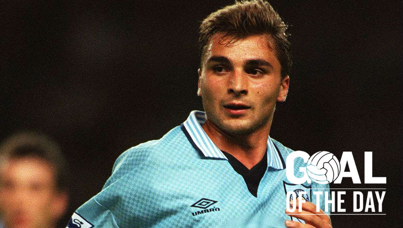 Goal of the Day: Kinkladze v Middlesbrough 