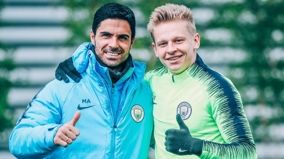 THUMBS UP : All smiles from Mikel Arteta and Oleksandr Zinchenko