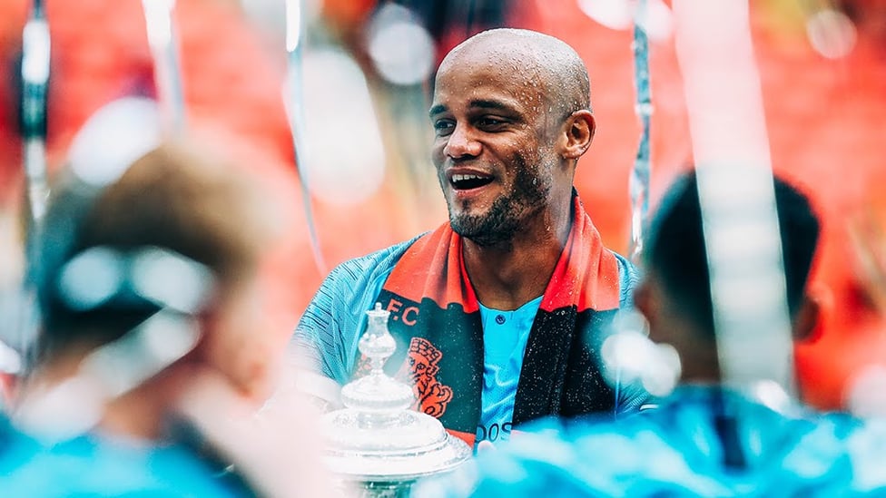 IN GOOD KOMPANY : Vincent soaks up the atmosphere