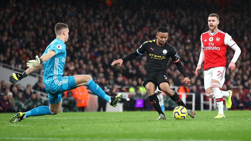 DENIED : Gabriel Jesus breaks clear but is denied by Leno