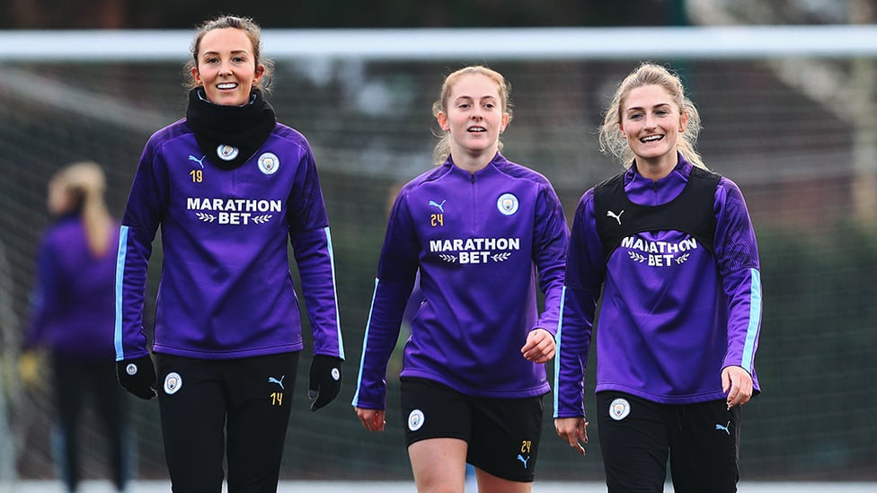 TWO'S COMPANY : Caroline Weir, Keira Walsh and Laura Coombs in training