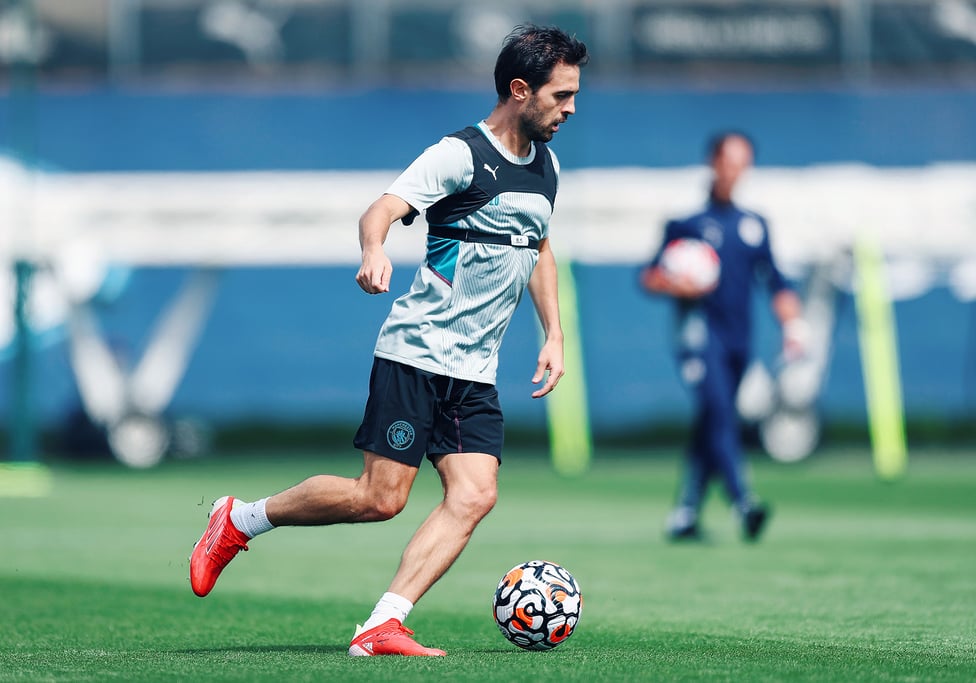 SILVA SERVICE: Bernardo in full control - as per usual