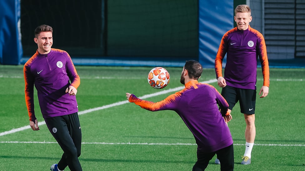 BALL TO HAND : Don't try this on Tuesday, Bernardo!