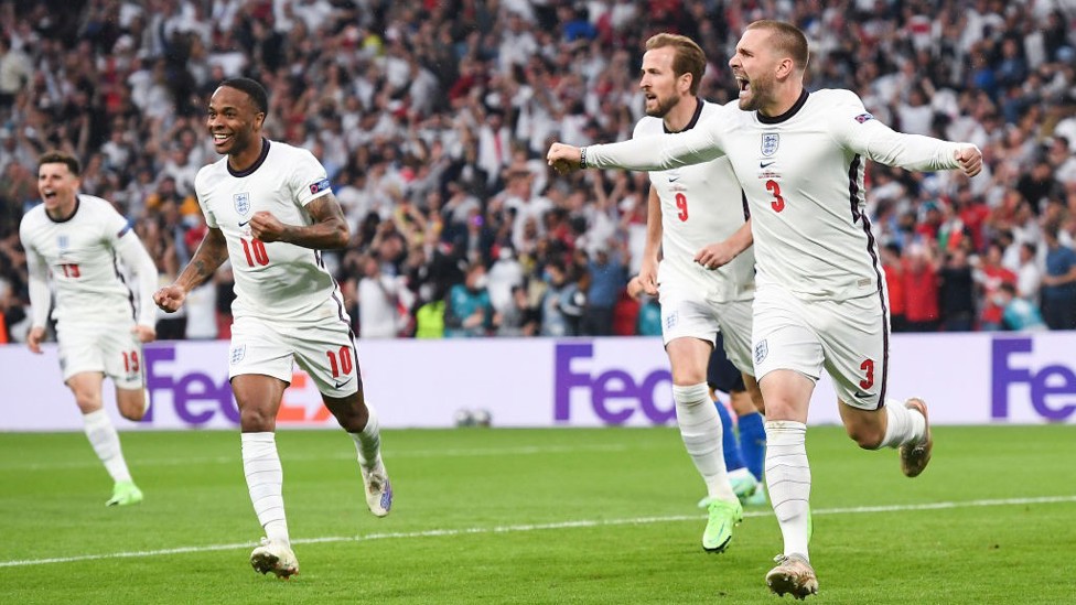 Inglaterra se puso por delante con el gol de Luke Shaw.