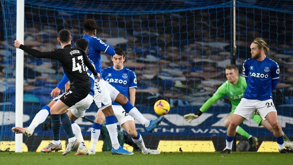 FIRING PHIL : Phil Foden smashes home for the opener!