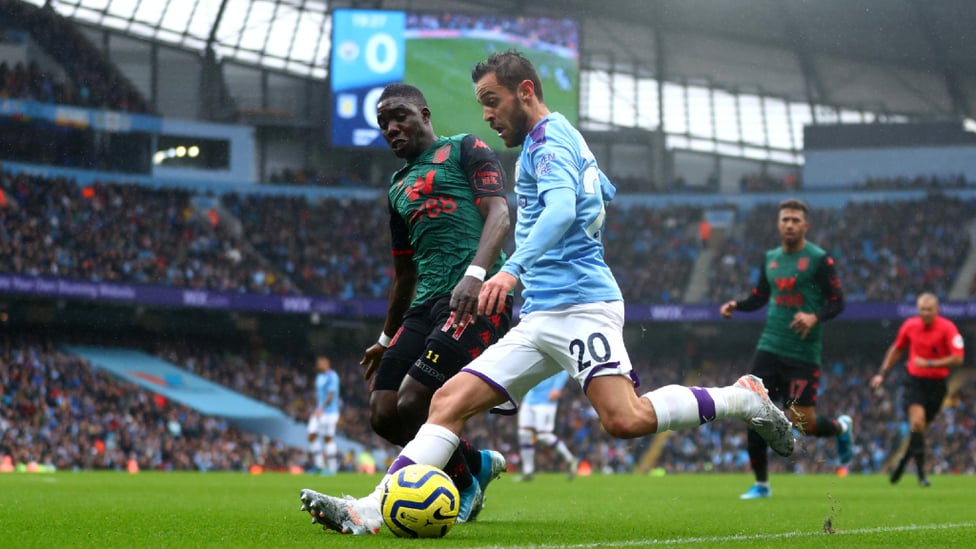 SILVA LINING : Bernardo Silva drills in a cross