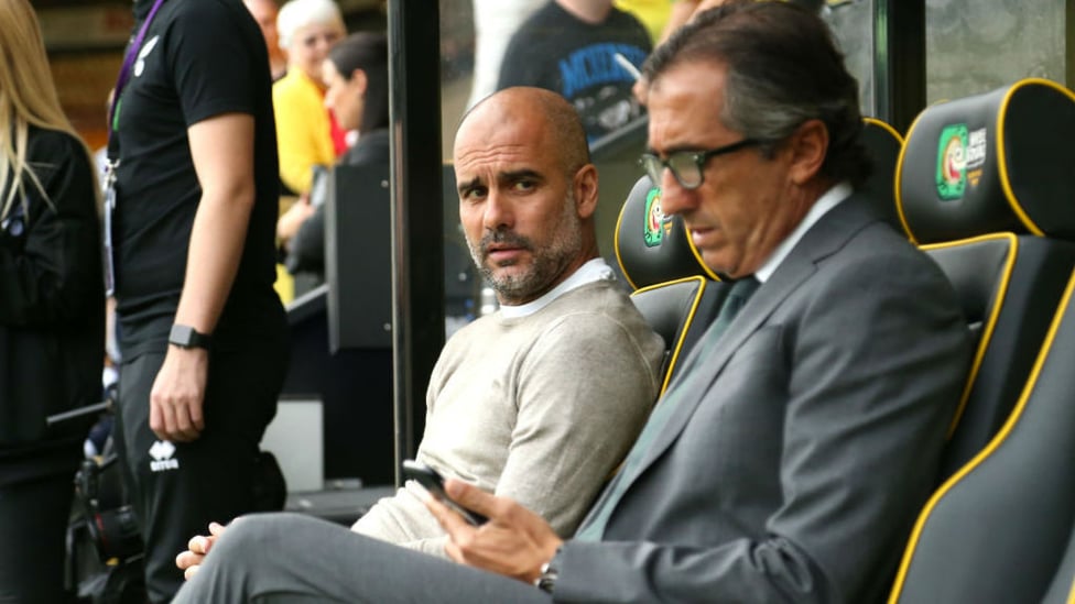 PRE-MATCH : The boss waiting for kick off