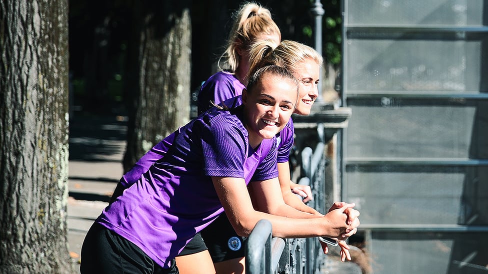 FUN IN THE SUN : Georgia is all smiles ahead of the big game!