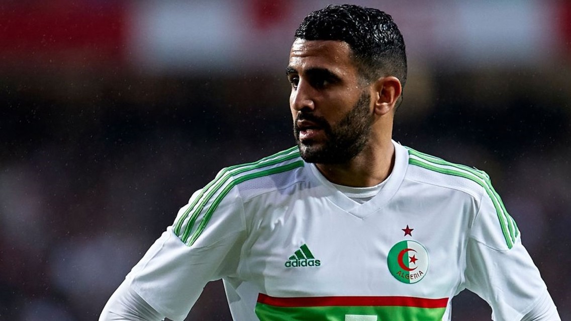 Mahrez apunta para Algeria en victoria de la Copa 