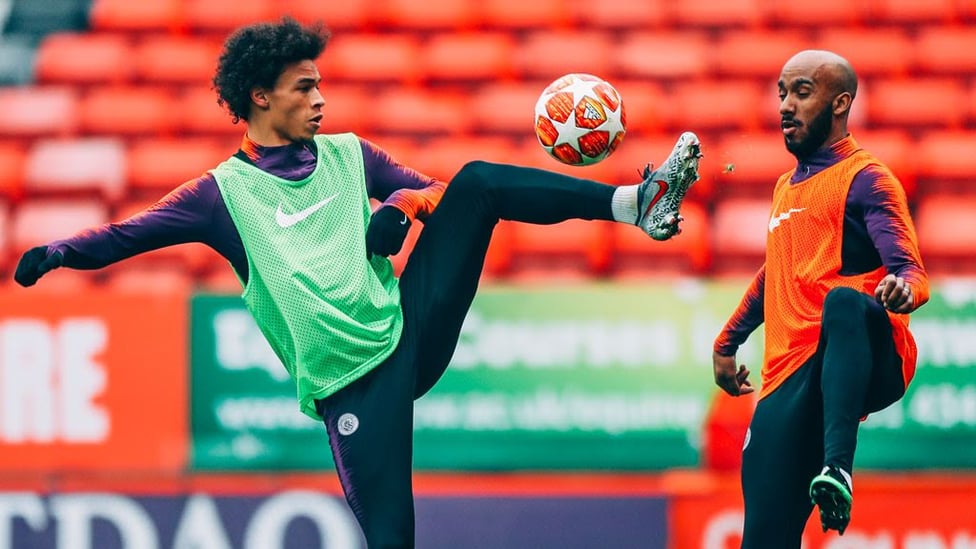 GET UP GET DOWN : Leroy Sane shows off his control