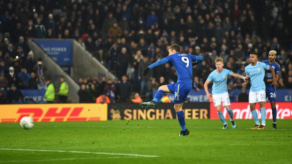 Jamie Vardy pegs City back from the spot in December 2017