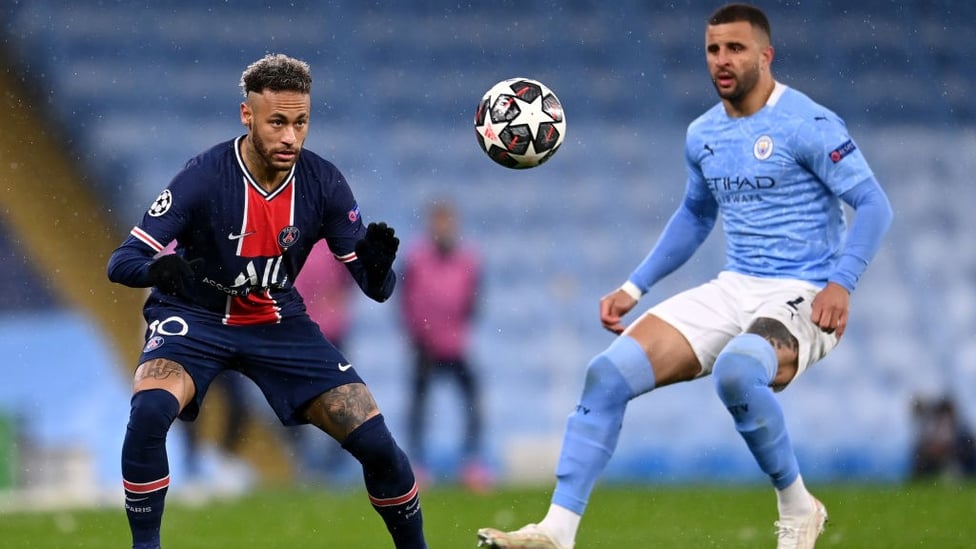 KYLE ON THE CASE: Kyle Walker gets tight before Neymar can get the ball under control