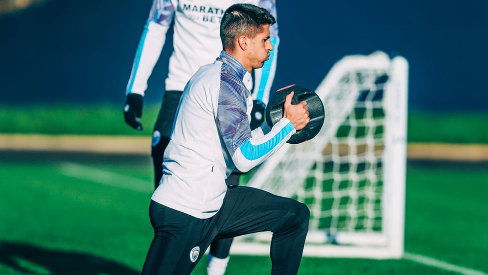 REST DAY CANCELO'D : A bit of weight work for Joao Cancelo