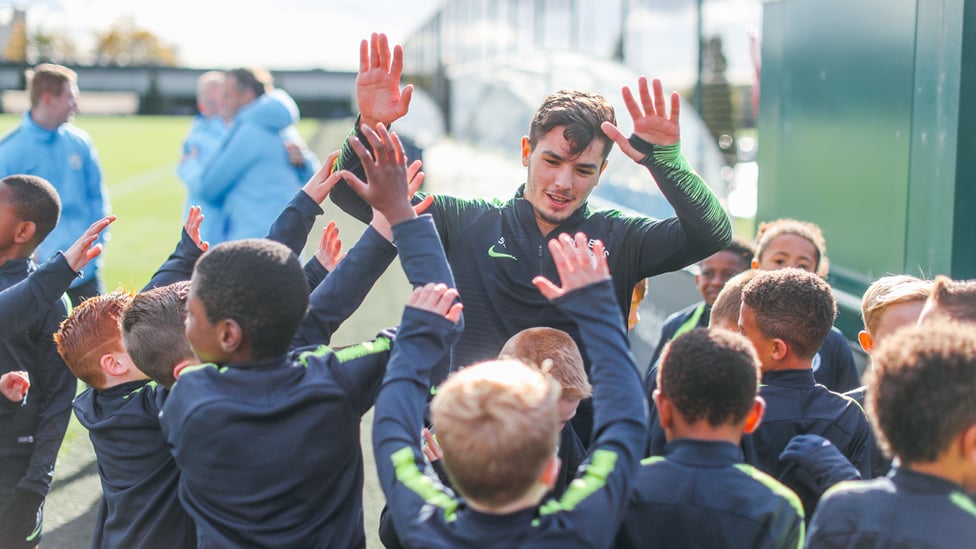 BRAHIM : High five for our academy players!