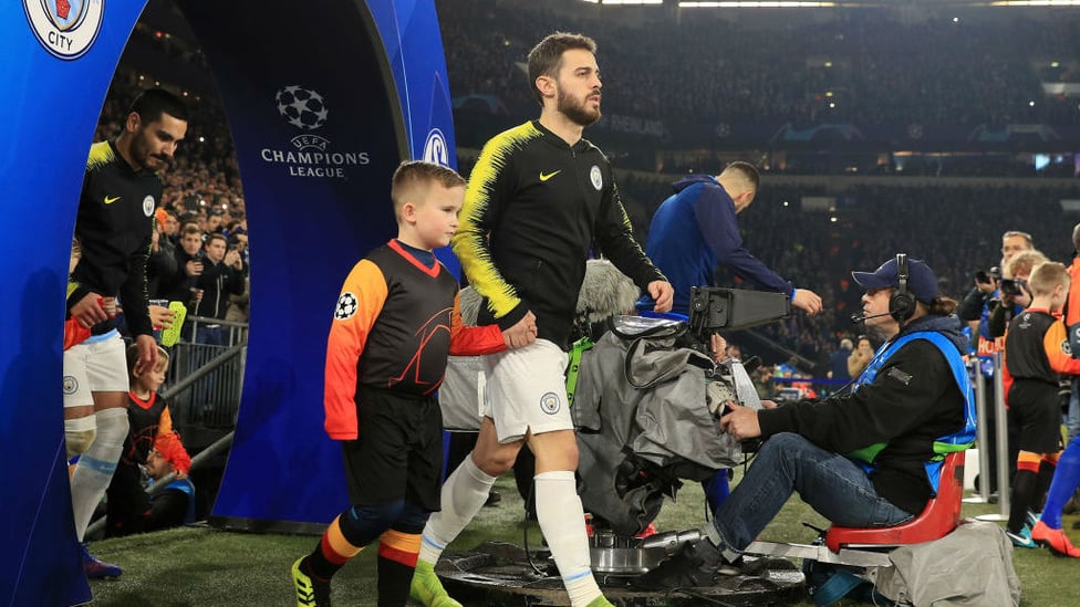 Bernardo Silva walks out onto the pitch of the Arena AufSchalke