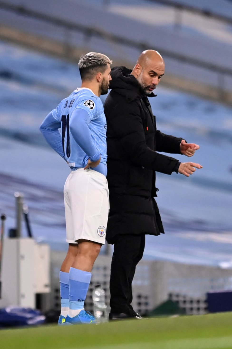 BRIEFING  : Pep gives Sergio his final instruction ahead of his return