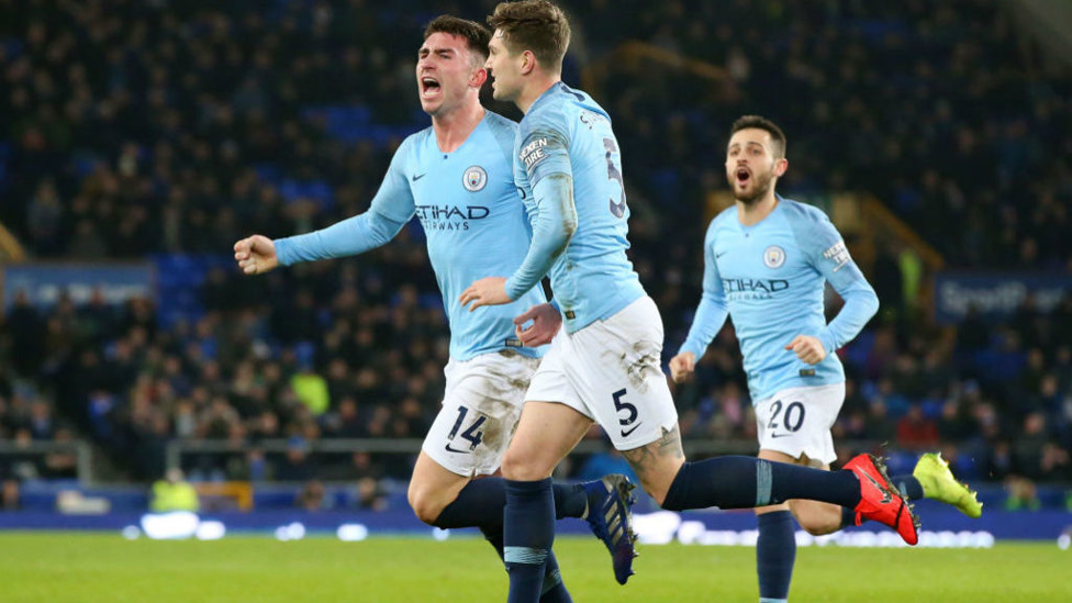 Aymeric Laporte celebra el primer gol del partido.
