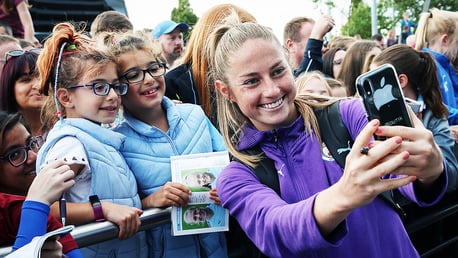 PAPPED: A winning selfie.