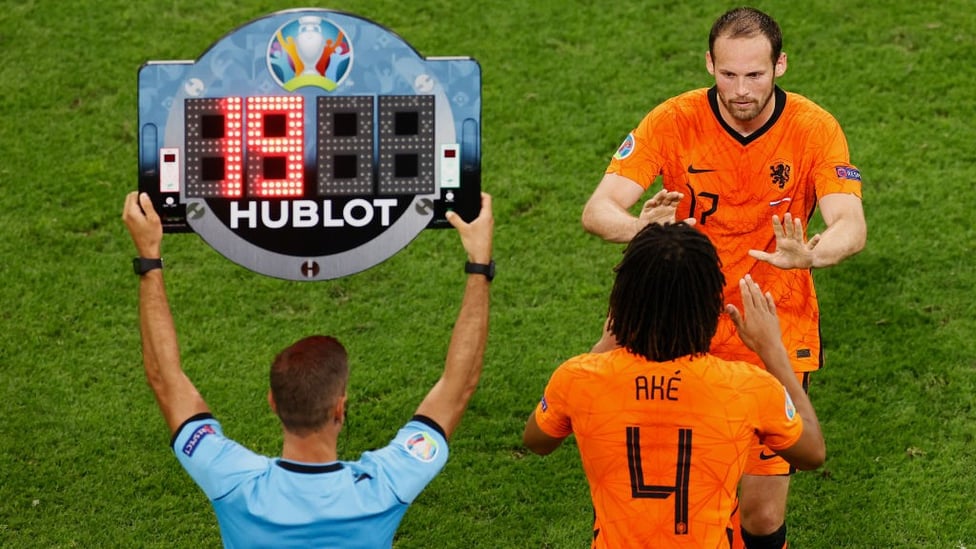 SUPER SUB : Ake was once again brought on as a sub as Holland beat Austria 2-0. He was unused in their final group game.