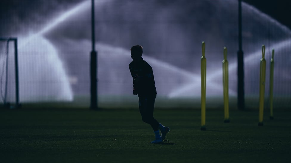 ZILHOUETTE: A shadowy shot of Oleks Zinchenko