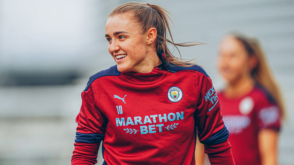 SUPER STANWAY : Georgia Stanway enjoying the pre-match session.