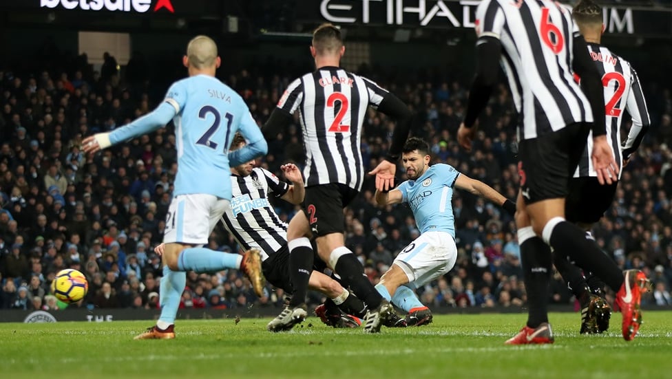 HAT-TRICK #11 : Sergio calls the Toon against Newcastle