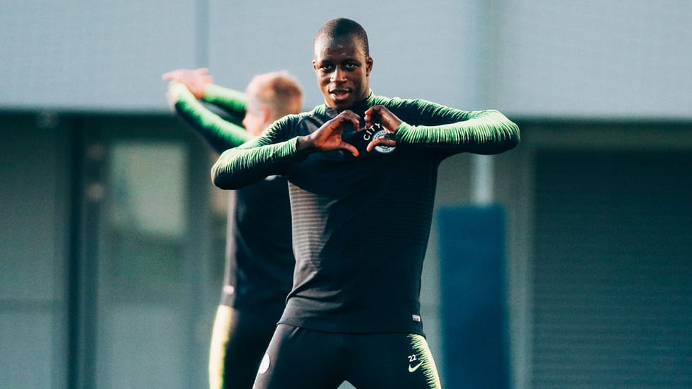 FRIDAY, I'M IN LOVE : Benjamin Mendy shows some love for our snapper