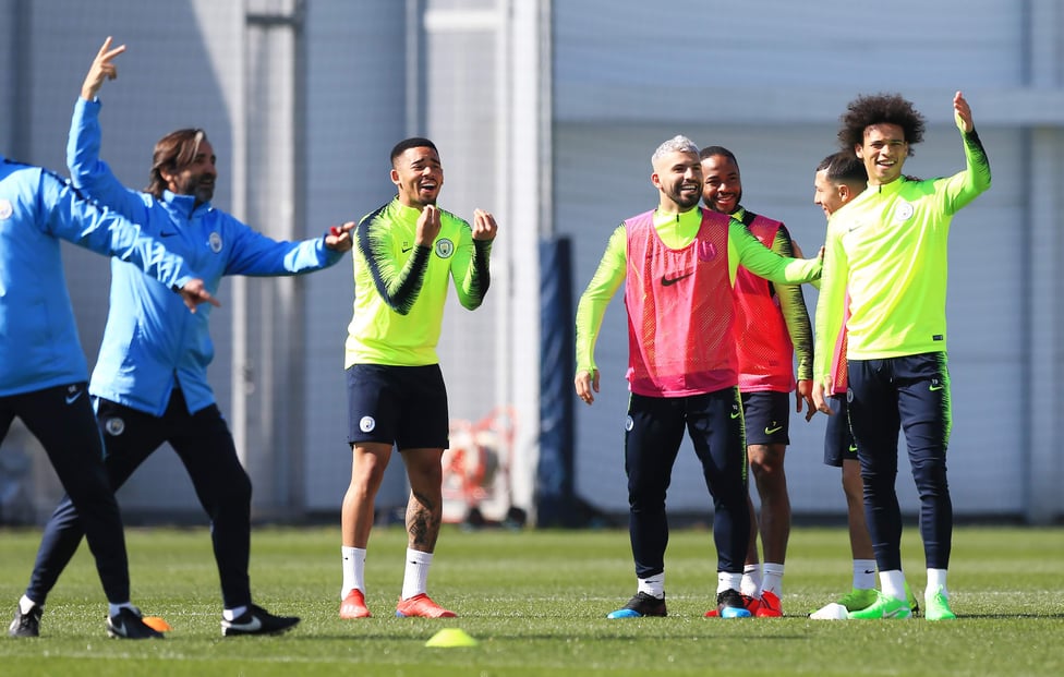 MAMMA MIA : Gabriel Jesus and co cooking up a storm on the training pitch