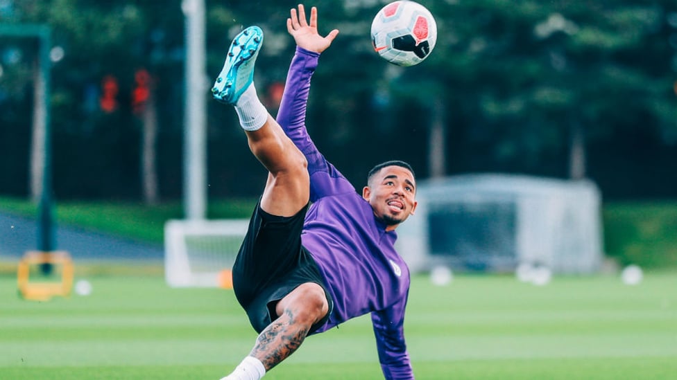 SAMBA SKILLS : Gabriel Jesus shows off some Brazilian flair