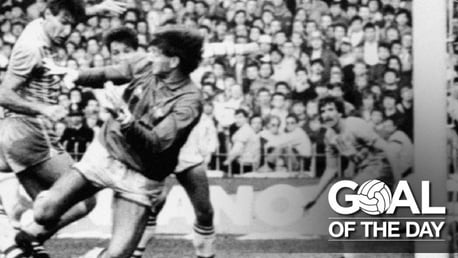 Goal of the Day: Smith v Huddersfield 1985