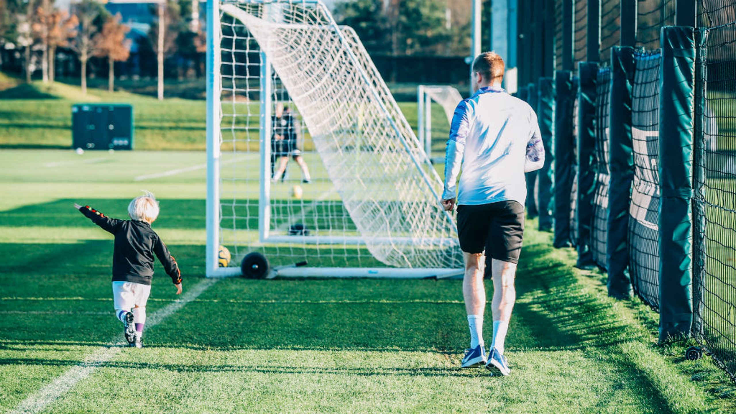 GALLERY: Double De Bruyne at a sunny CFA!