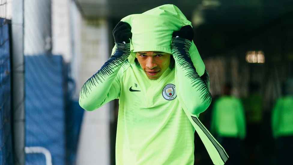 GREEN SCREEN : Leroy Sane gets ready for action...