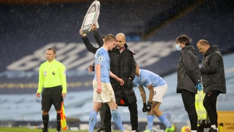 Guardiola provides De Bruyne and Walker injury update