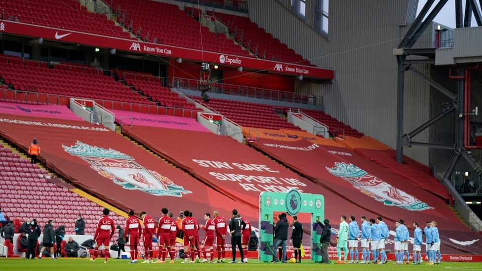 GAME TIME : Both team arrive on the pitch - let the battle commence!