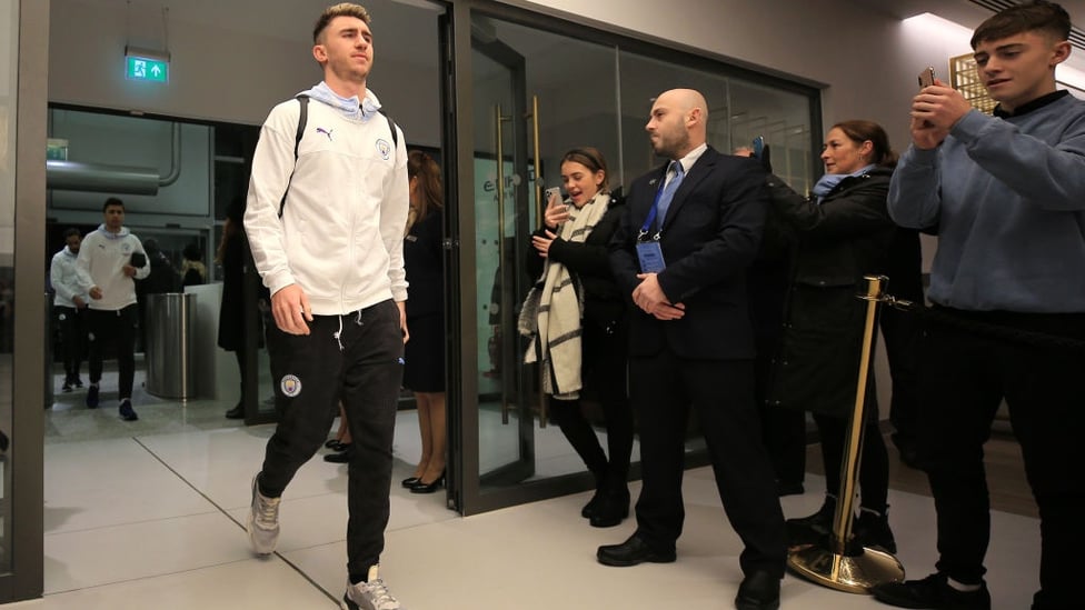 ROCK : Laporte arrives at the stadium and is named in the starting XI after missing three matches.