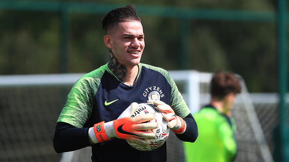 GLOVE STORY : Ederson looks in relaxed mood as City limber up for this Saturday's Wembley showdown