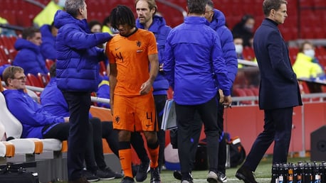 Ake injured as Holland draw with Spain 
