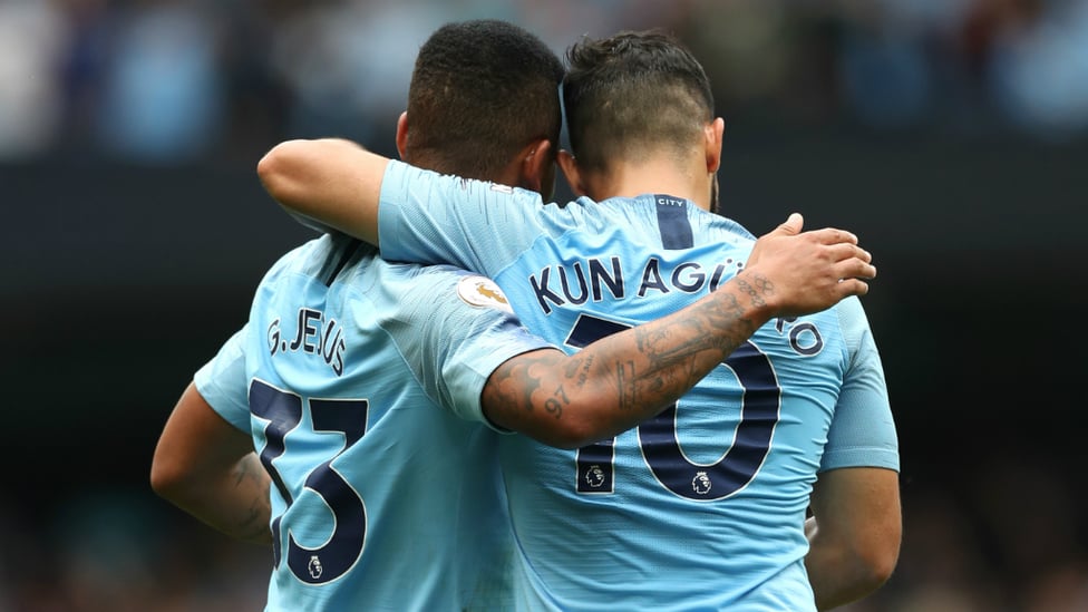 STRIKE PARTNERS : Gabriel Jesus and Sergio Aguero celebrate