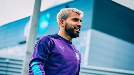 Aguero antics in post-Palace training!