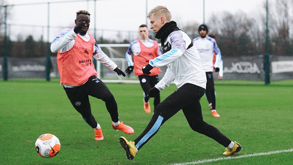 QUICK FEET: Oleksandr Zinchenko plays a quick pass