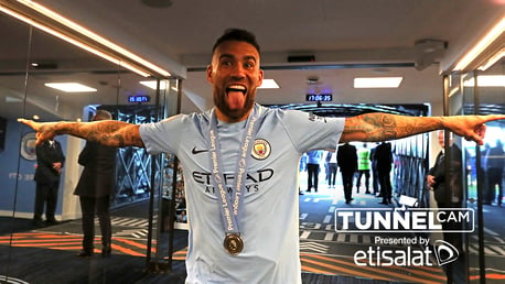 Tunnel Cam: Trophy lift!