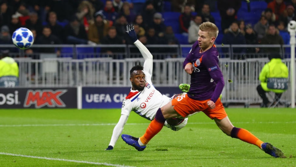 SCARE : Oleksandar Zinchenko challenges as Maxwel Cornet hits the bar for the hosts