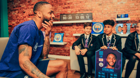 Sterling doa ingressos da FA Cup para estudantes