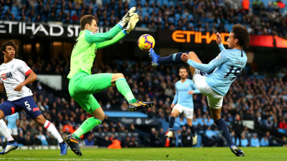 Leroy Sané fue una amenaza constante y estuvo muy cerca de ver portería.