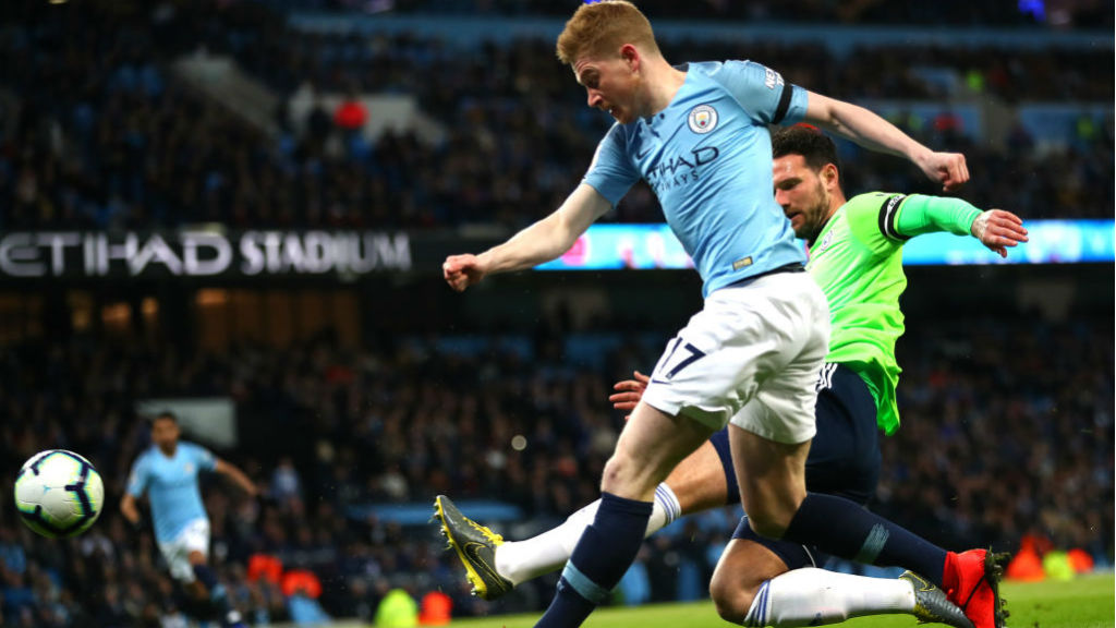 STUNNER : Kevin De Bruyne rifles home City's superb opening goal